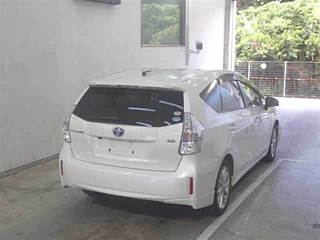 TOYOTA PRIUS ALPHA 2012