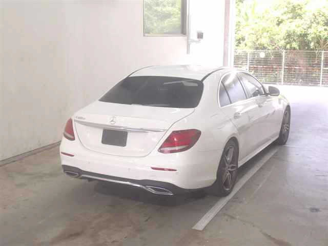 MERCEDES BENZ E CLASS 2018