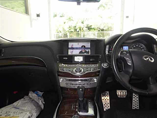 NISSAN FUGA 2011