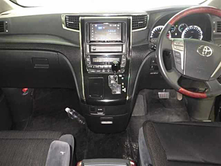 TOYOTA VELLFIRE 2009
