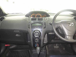 TOYOTA VITZ 2009