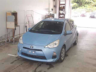 TOYOTA AQUA 2013