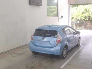 TOYOTA AQUA 2013