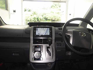 TOYOTA VOXY 2008
