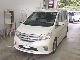 NISSAN SERENA 2013