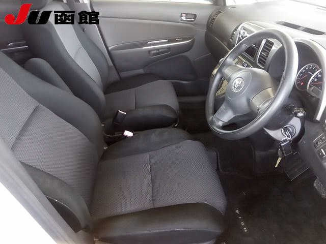 TOYOTA WISH 2008