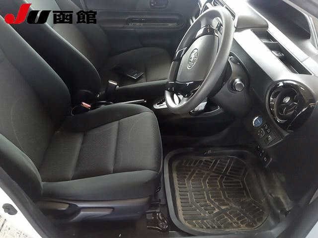 TOYOTA AQUA 2016