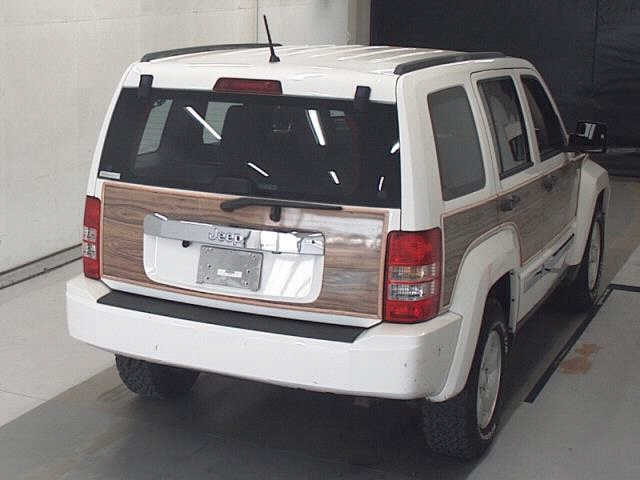 CHRYSLER JEEP CHEROKEE 2010