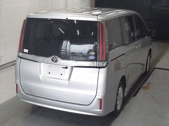 TOYOTA NOAH 2019