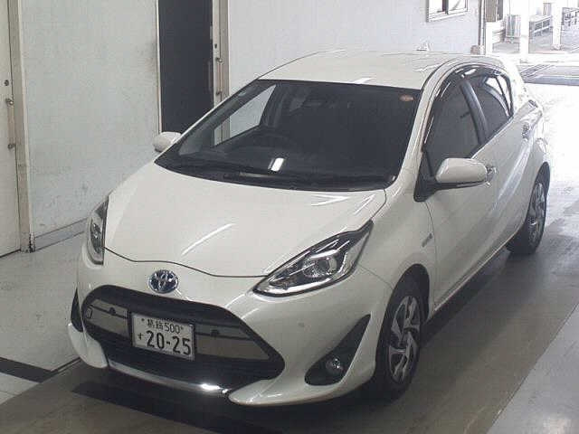 TOYOTA AQUA 2020