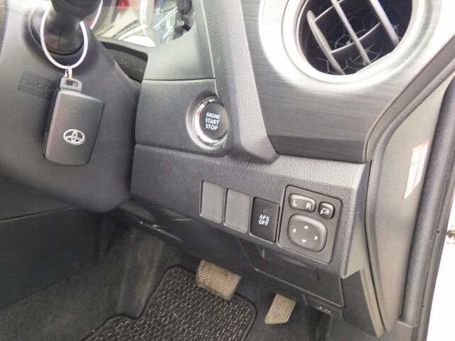 TOYOTA AURIS 2013