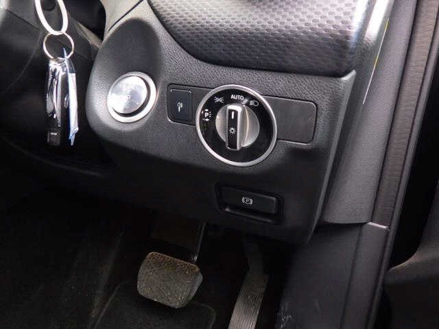 MERCEDES BENZ A CLASS 2016