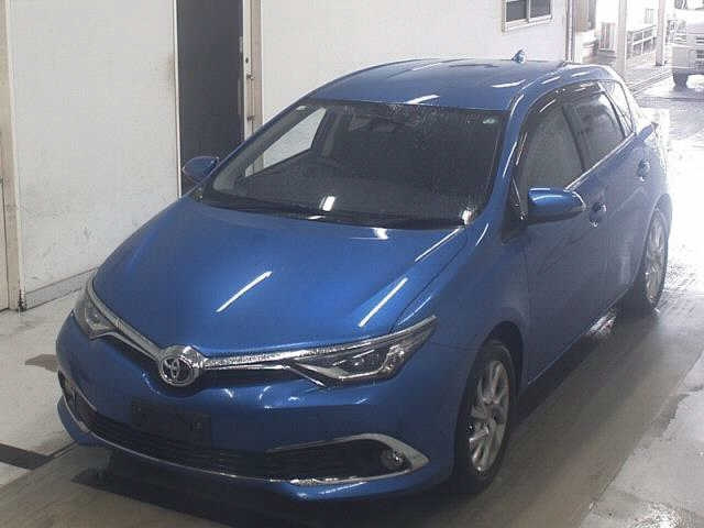 TOYOTA AURIS 2016