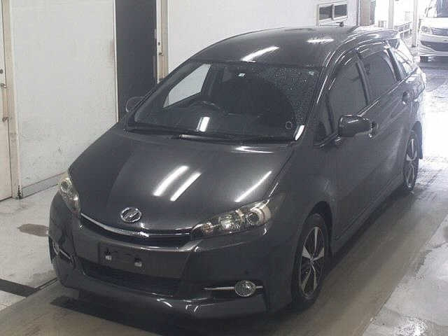 TOYOTA WISH 2016