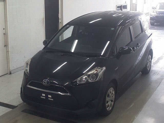 TOYOTA SIENTA 2017