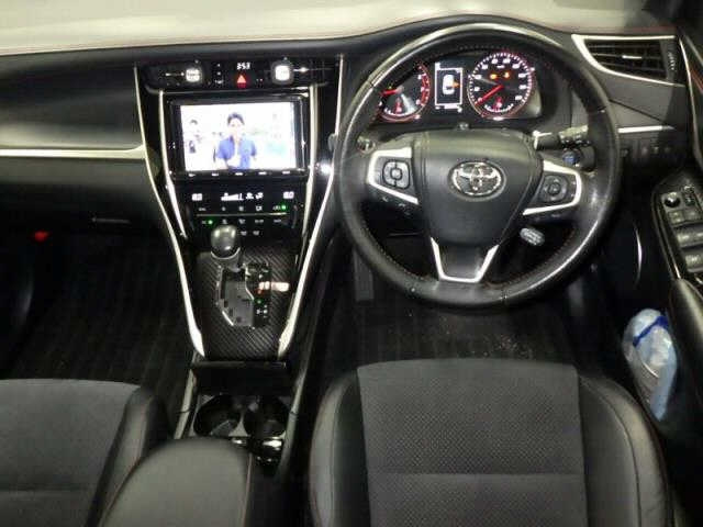 TOYOTA HARRIER 2017