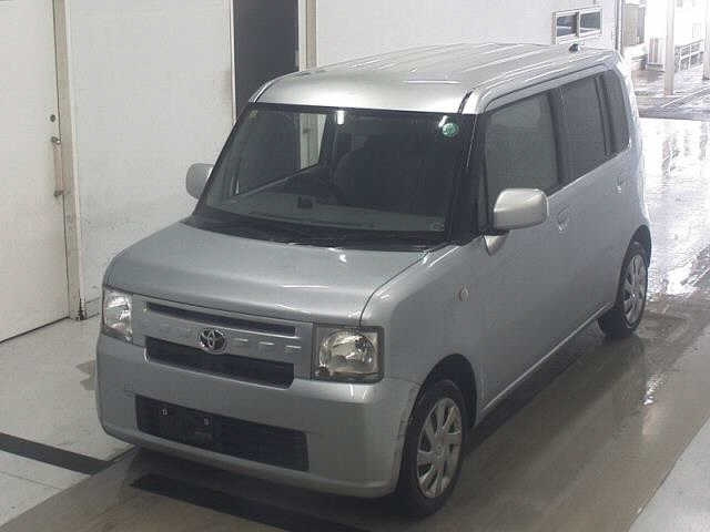 TOYOTA PIXIS SPACE 2012