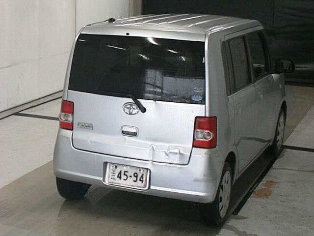 TOYOTA PIXIS SPACE 2012