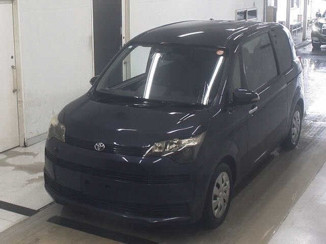 TOYOTA SPADE 2013