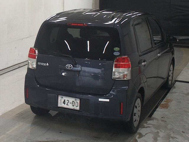 TOYOTA SPADE 2013