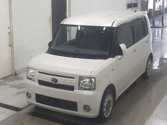 TOYOTA PIXIS SPACE 2017