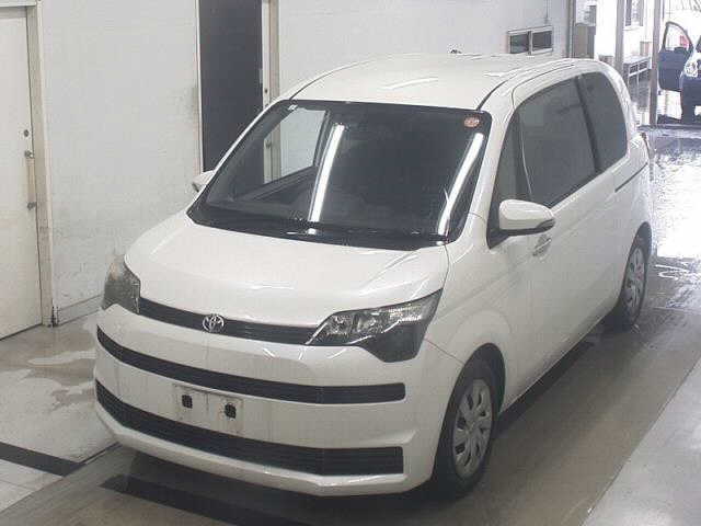 TOYOTA SPADE 2015