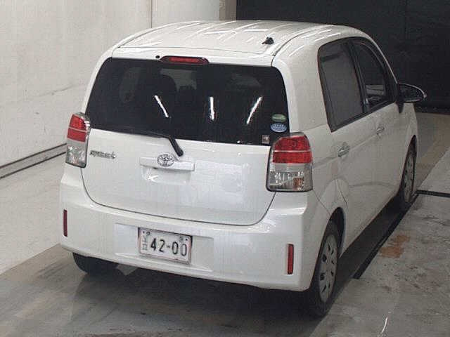TOYOTA SPADE 2015