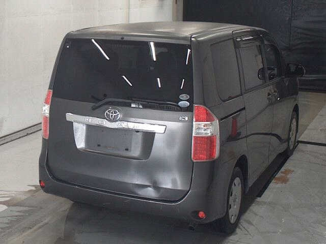 TOYOTA NOAH 2008