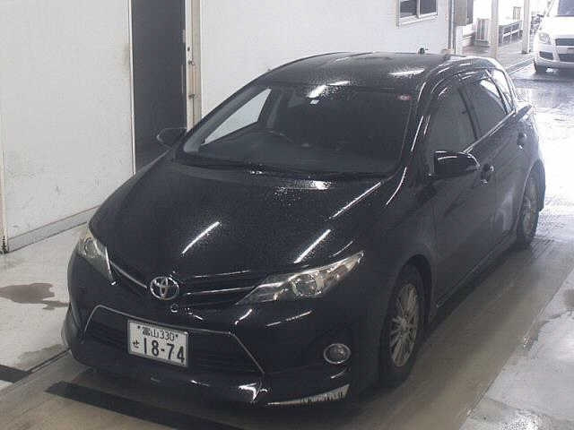 TOYOTA AURIS 2012