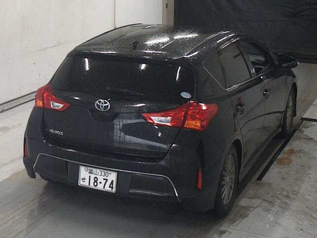 TOYOTA AURIS 2012