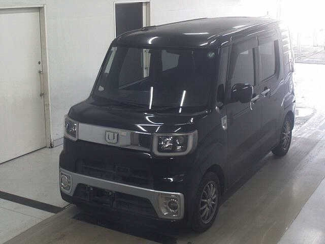 DAIHATSU WAKE 2014