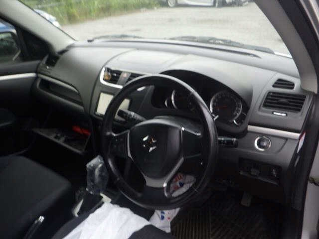 SUZUKI SWIFT 2012
