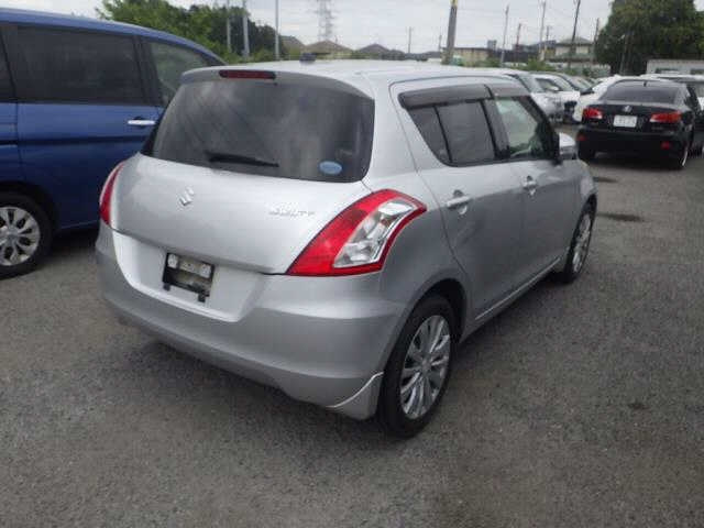 SUZUKI SWIFT 2012