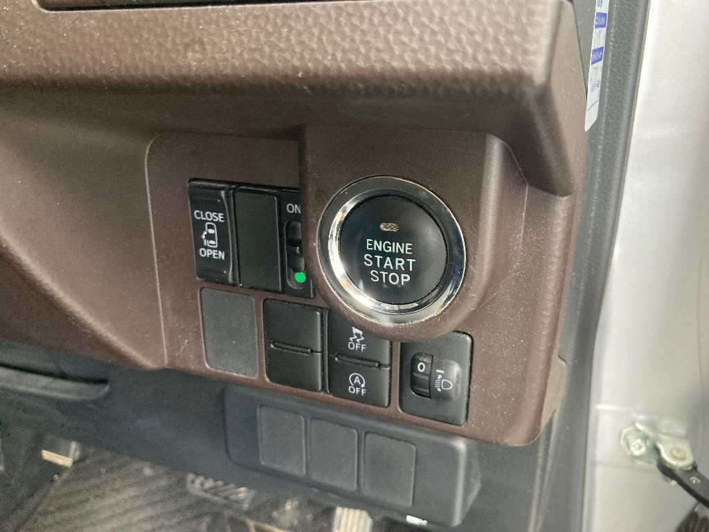 TOYOTA TANK 2018