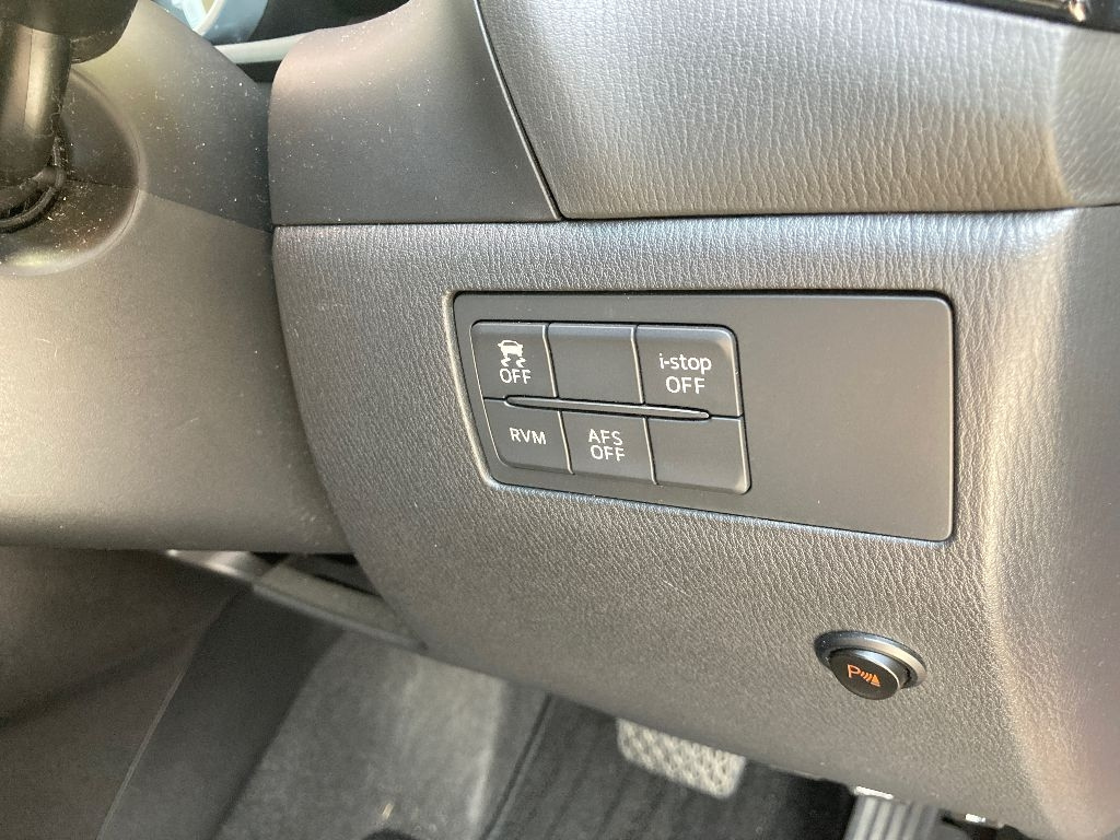 MAZDA AXELA 2015