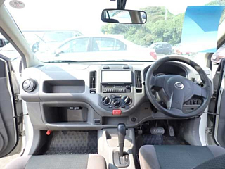 NISSAN AD 2008