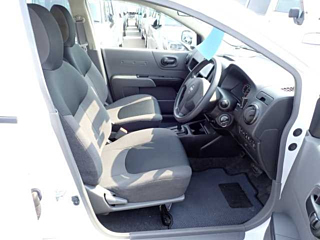 NISSAN AD 2020