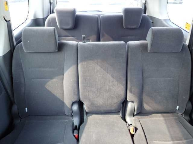 TOYOTA NOAH 2009