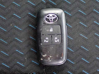 TOYOTA ROOMY 2022
