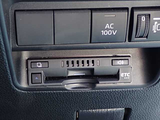 TOYOTA AQUA 2023