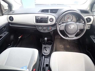 TOYOTA VITZ 2014