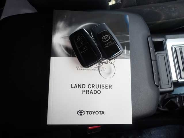 TOYOTA LAND CRUISER PRADO 2018