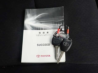 TOYOTA SUCCEED 2020