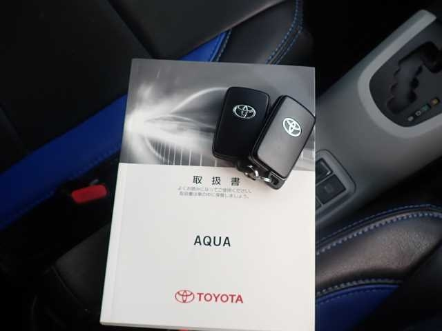 TOYOTA AQUA 2012