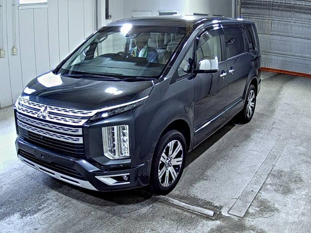 MITSUBISHI DELICA D5 2022