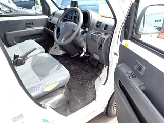 DAIHATSU HIJET VAN 2015