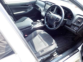 TOYOTA CROWN 2018
