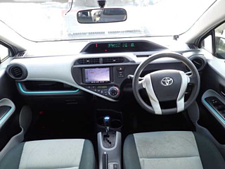 TOYOTA AQUA 2012