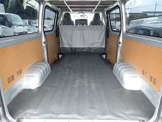 TOYOTA HIACE VAN 2017