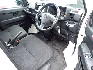 DAIHATSU HIJET VAN 2019